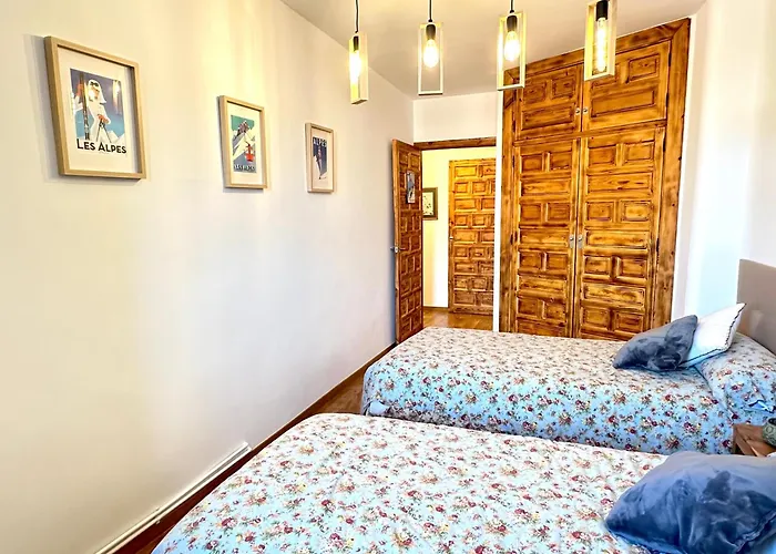 7 Plazas Lujo Junto A Telesilla Estacion Appartamento